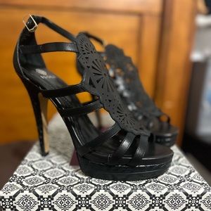 BLACK STRAP PUMP 🖤